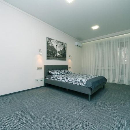 Hotrent City Deluxe Kiev Exteriör bild