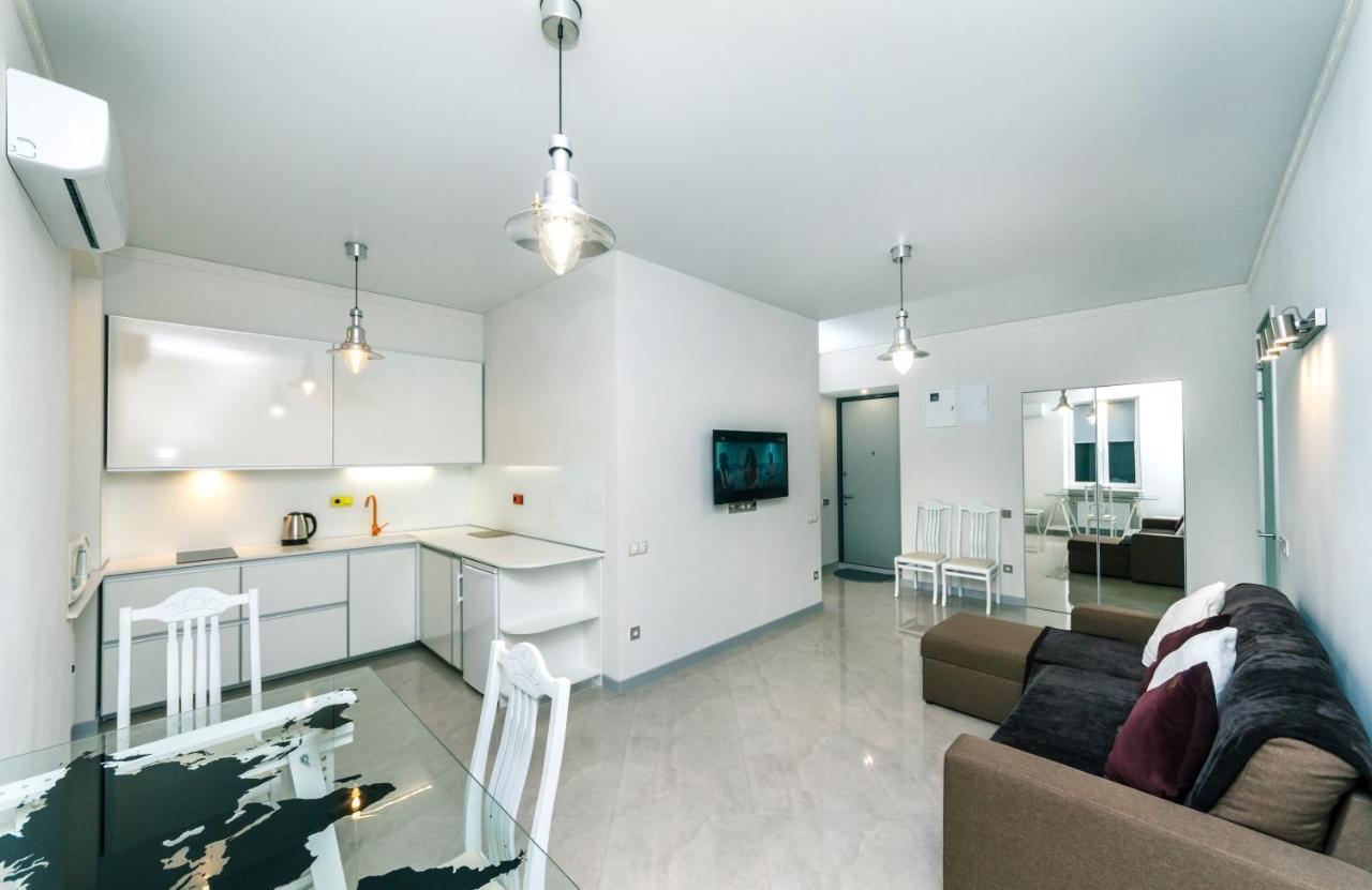Hotrent City Deluxe Kiev Exteriör bild