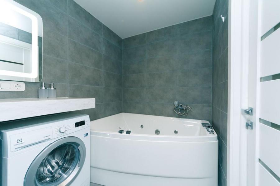 Hotrent City Deluxe Kiev Exteriör bild