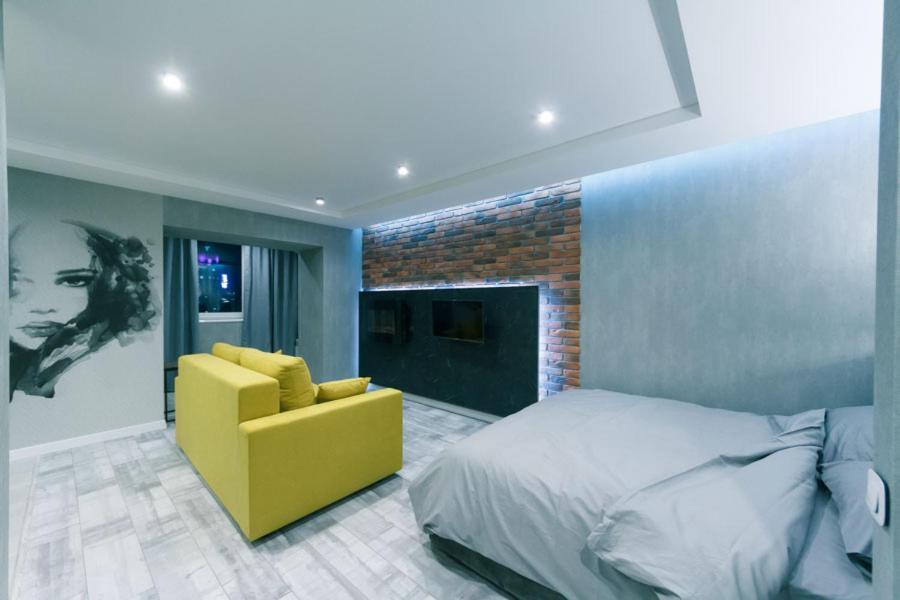 Hotrent City Deluxe Kiev Exteriör bild